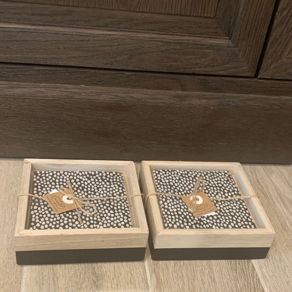 Navy and Cream Wood Cocktail Napkin Set